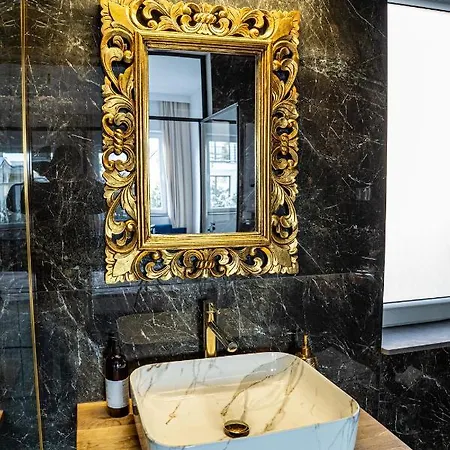 Bryza De Luxe Z Jacuzzi アパート グディニャ