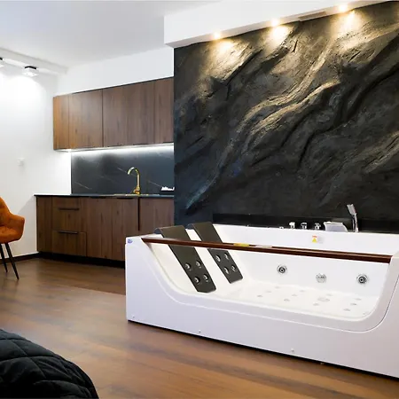 Bryza De Luxe Z Jacuzzi Apartmán
